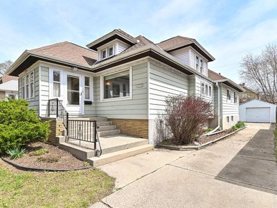 2360 North 68th STREET, Wauwatosa, WI, 53213