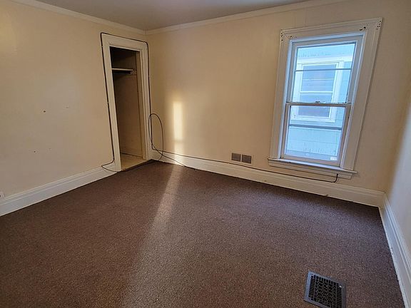 5th image of 1361 Whitney Ave