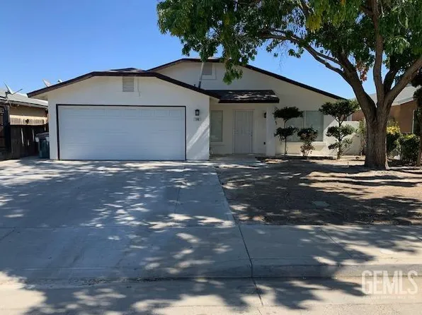 300 10th St, Mc Farland, CA 93250