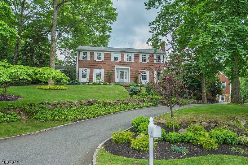1st image of 12 Timber Dr