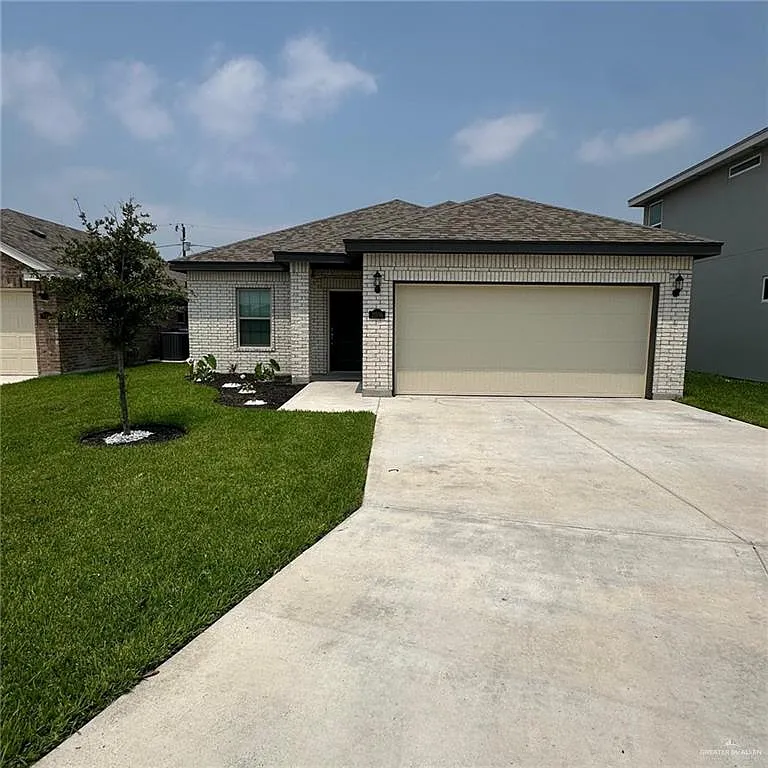 3 bed, 2.0 bath, 1395 sqft, $1,850 — Photo 1