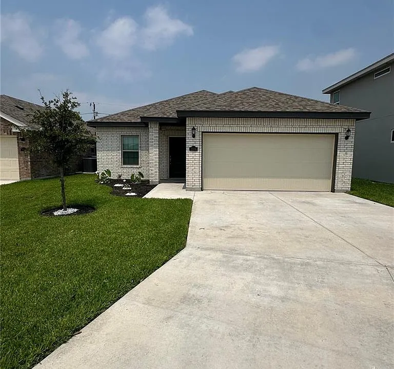 2006 Retama St