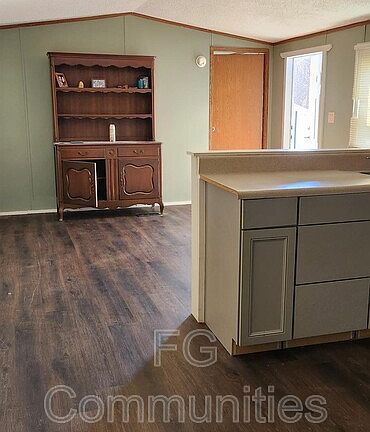 5th image of 12 Glimmer Dr