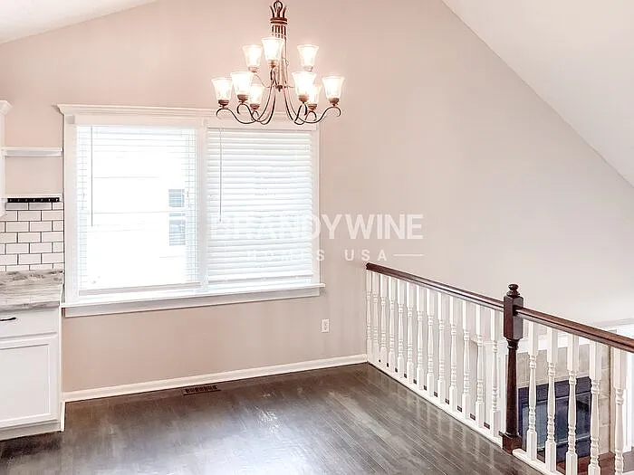 105 Sumac St — Photo 7