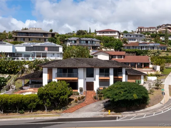 1712 Laukahi St, Honolulu, HI 96821