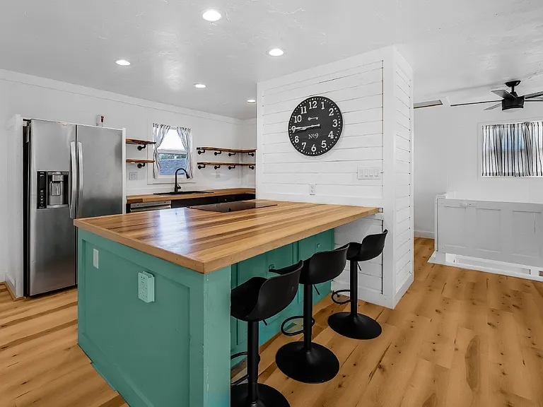 10011 Little Creek Cir — Photo 8