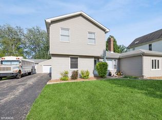 1037 S School St, Lombard, IL 60148