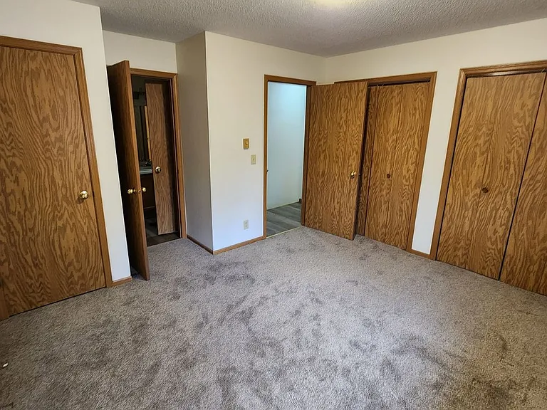 2412 Pine Ridge Rd — Photo 13
