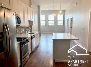 7064 N Clark St #202, Chicago, IL 60626