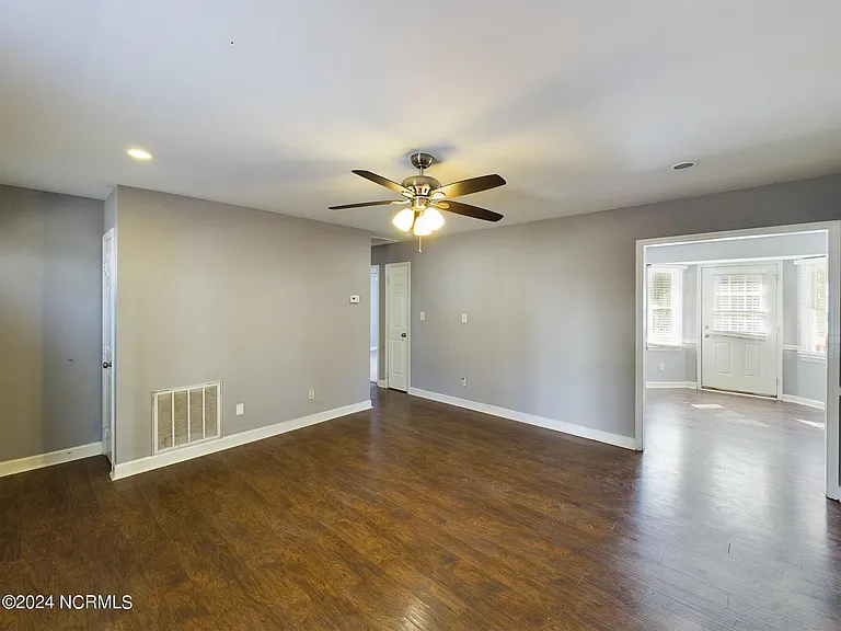 3520 Casine Ct — Photo 4