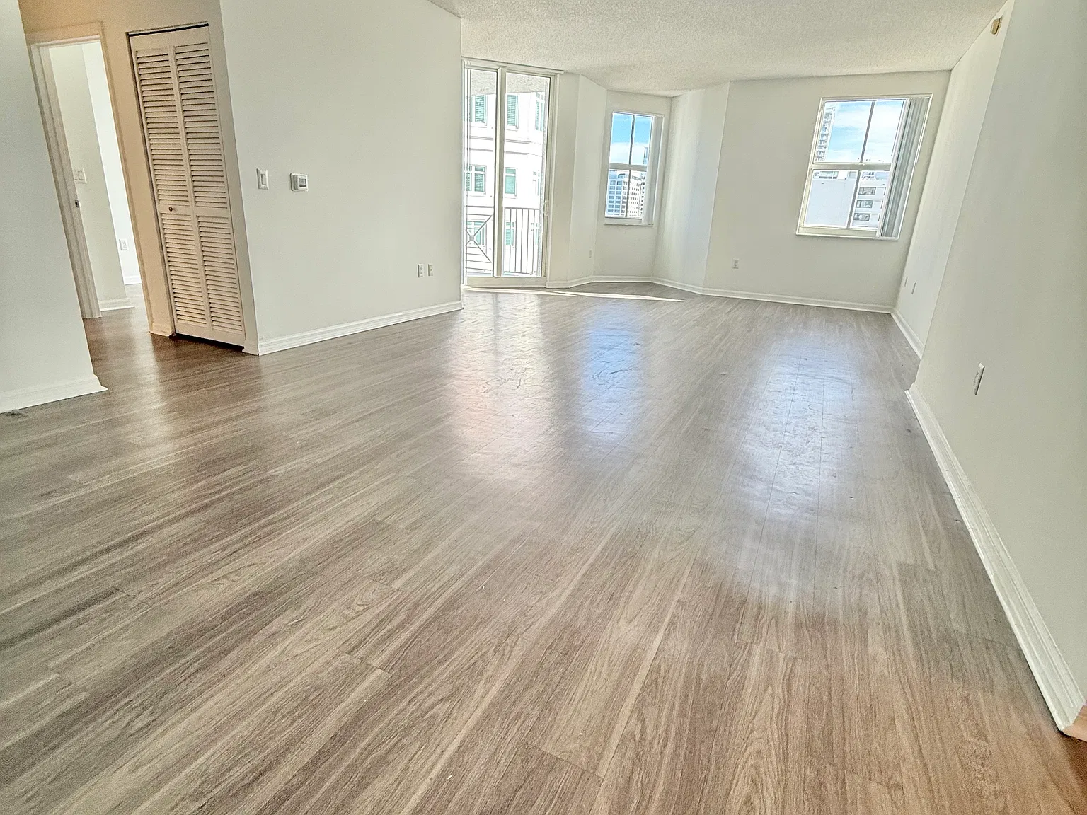 255 Evernia St — Photo 4