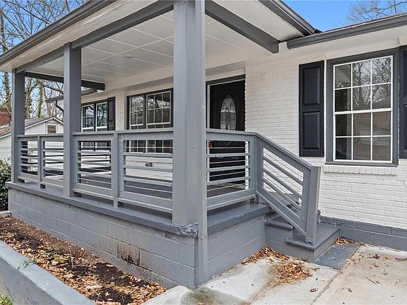 4th image of 170 Stanhope Cir NW
