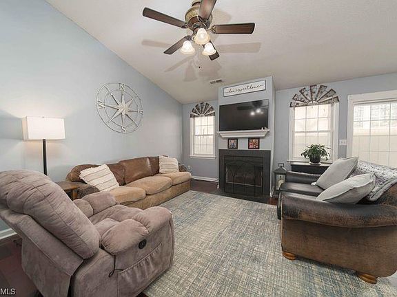5th image of 1841 Camden Forest Dr