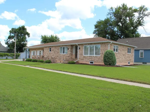 417 4th Ave N, Wahpeton, ND 58075