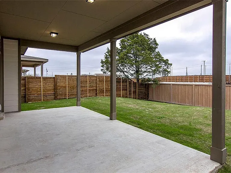 9205 Gynerium Dr — Photo 21