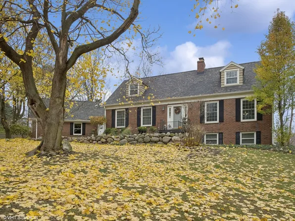 36W780 Binnie Rd, Dundee, IL 60118