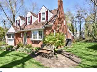 302 Willow Rd, Oreland, PA 19075