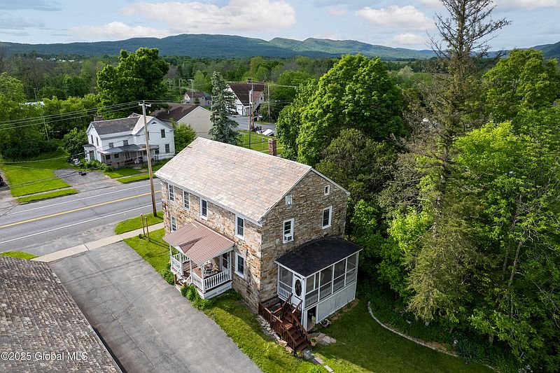 2nd image of 98 George Street