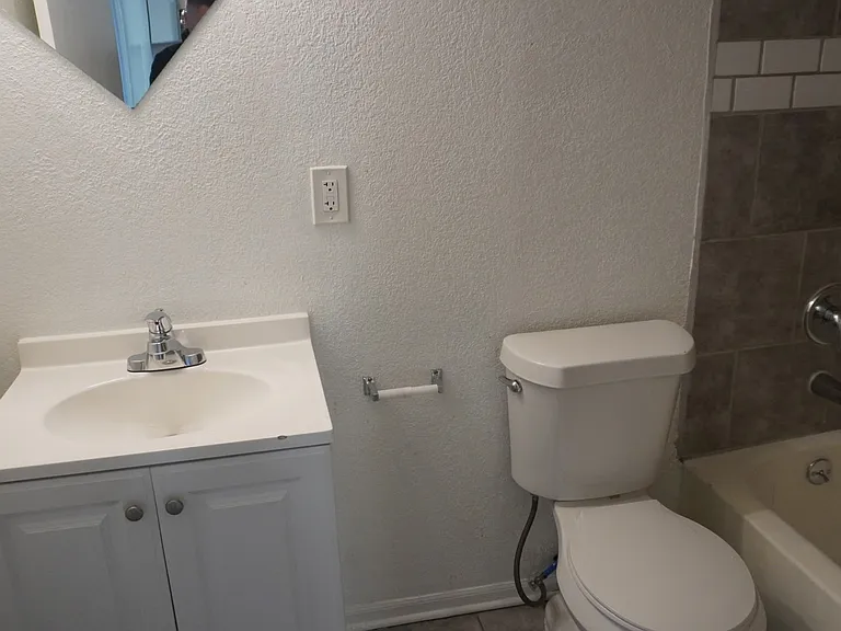 2704-2706 Benton Blvd #3N — Photo 12