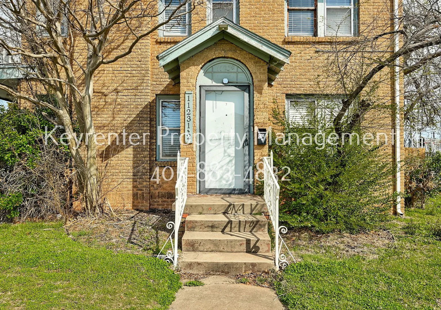 **Half Off First Full Months Rent** Charming 2-Bed, 1-Bath Upstairs Duplex Near the Paseo District — Photo 3