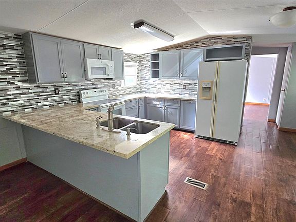 5th image of 4915 Sitca St