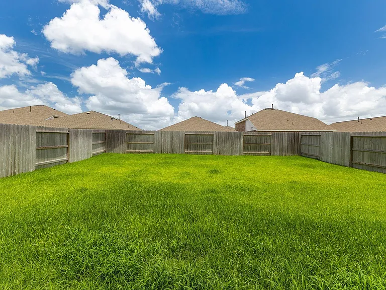 1519 Twilight Green Dr — Photo 36