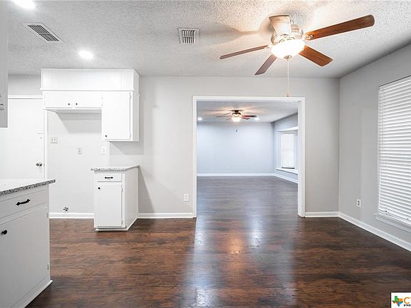 5th image of 809 N 23rd St