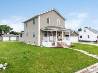 1607 Highland Ave, Crest Hill, IL 60403