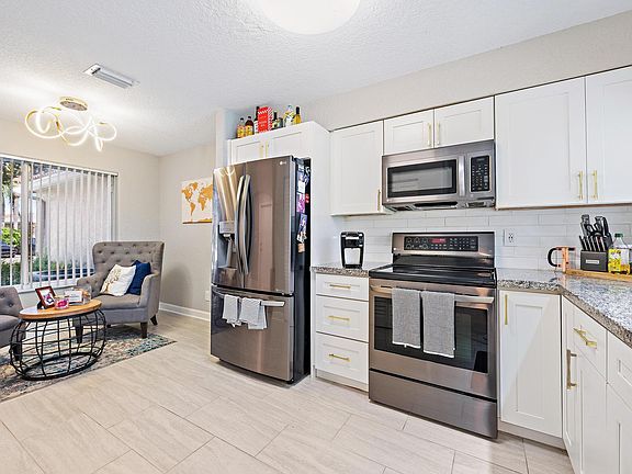 3rd image of 1734 SW 109th Terrace #1734
