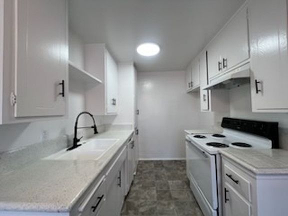 5th image of 14333 Helwig Ave #23