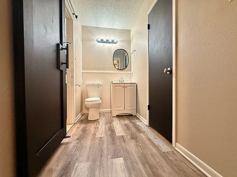 406 E Old Highway 80 — Photo 17