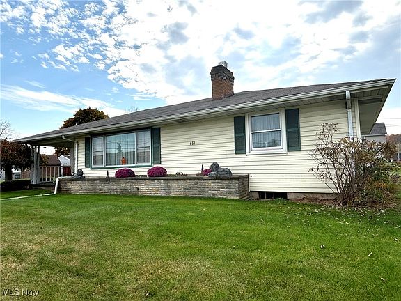 2nd image of 651 E Taggart St