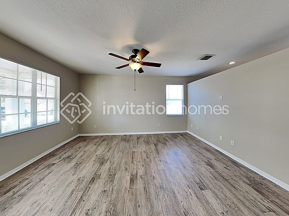 4th image of 6815 Cambridge Park Dr