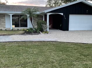 5518 Shadow Lawn Dr, Sarasota, FL 34242