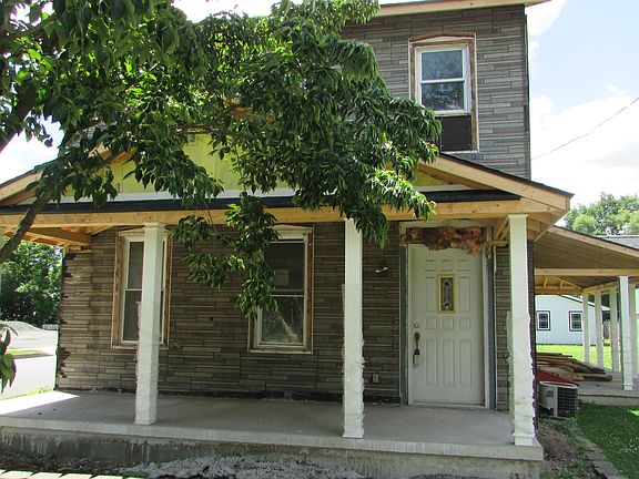 3rd image of 17 E Mill St