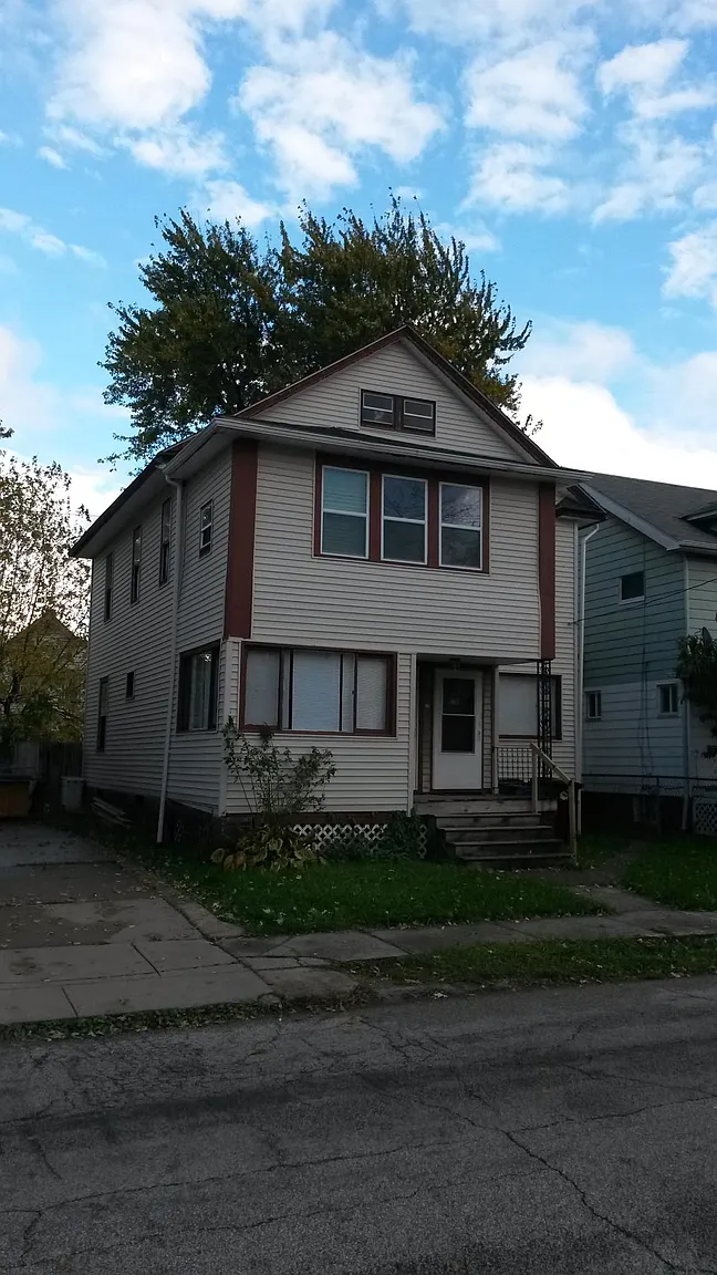 3403 W 91st St photo 1