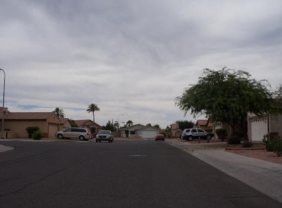 5th image of 1422 E Huntington Dr