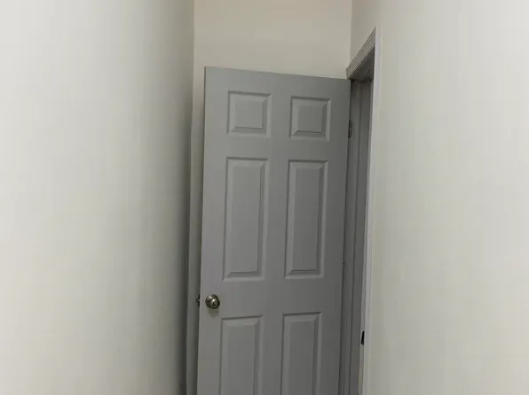 124 Winfield Avenue image 6 of 19