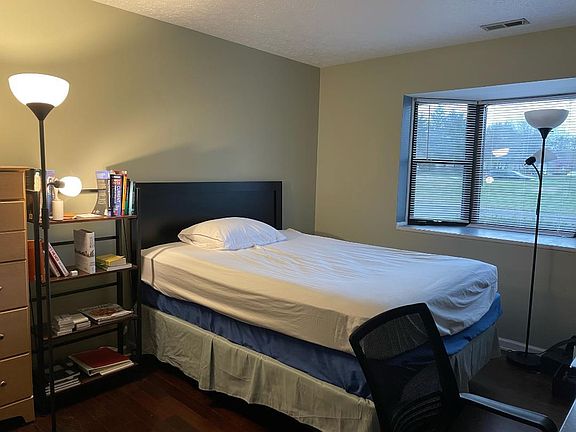 Bed room