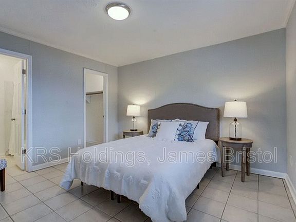 5th image of 4119 Richmond Hwy