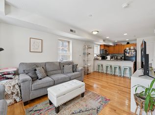 1643 Fitzwater St #B, Philadelphia, PA 19146