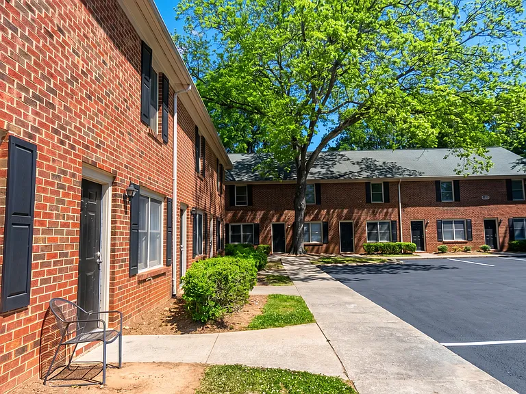 Courtyard Townhomes — Photo 16