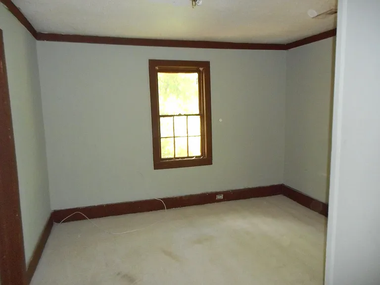 5565 Thistledown Dr — Photo 4