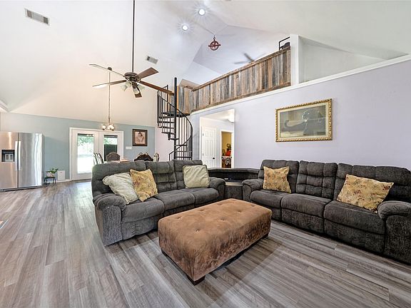 4th image of 1511 N Walnut Grove Rd