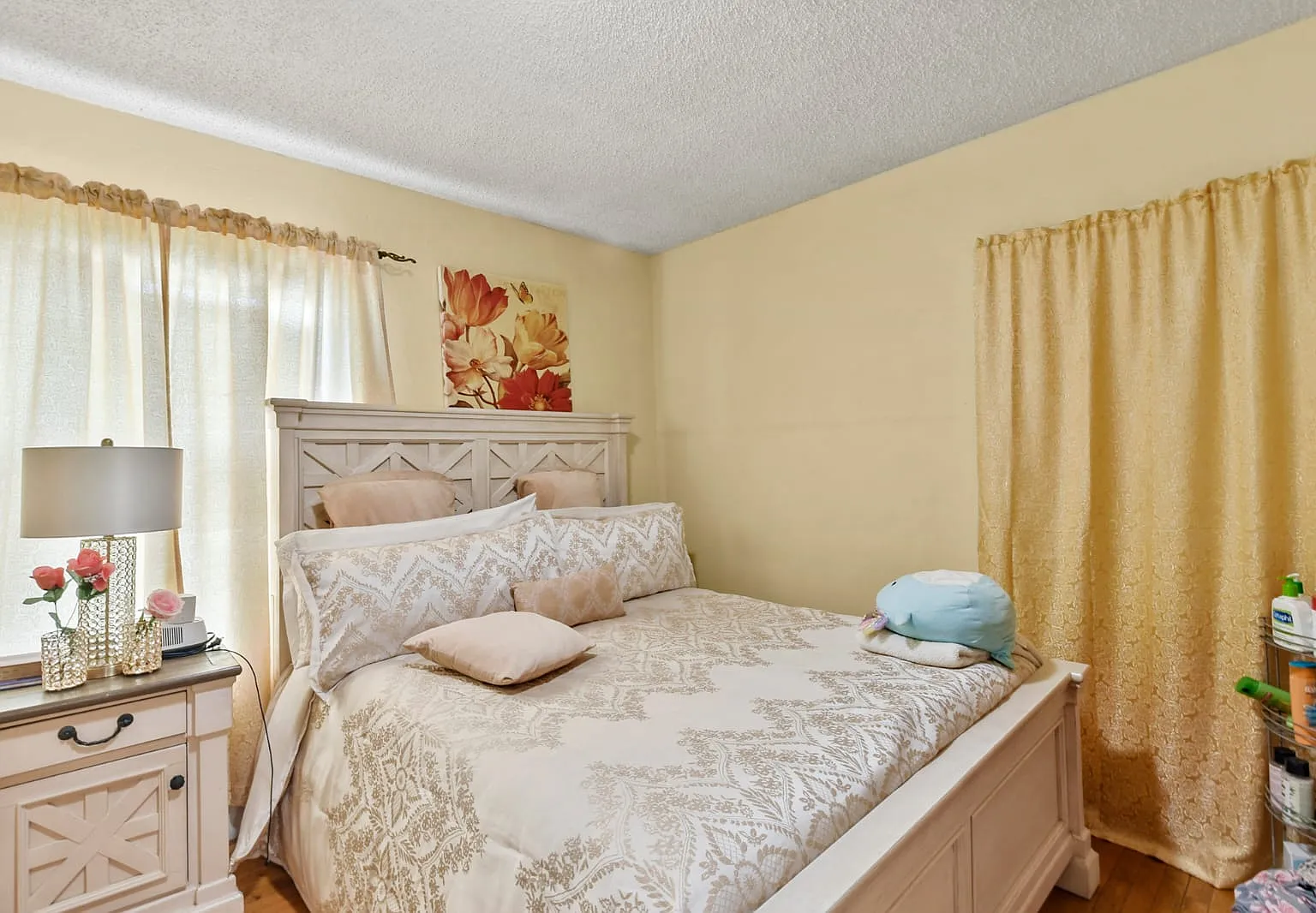 3 bed, 1350 sqft, $2,850 — Photo 3