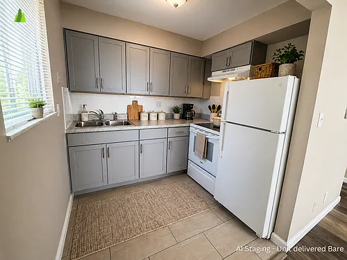 47 Rhodes Ave Photo 1