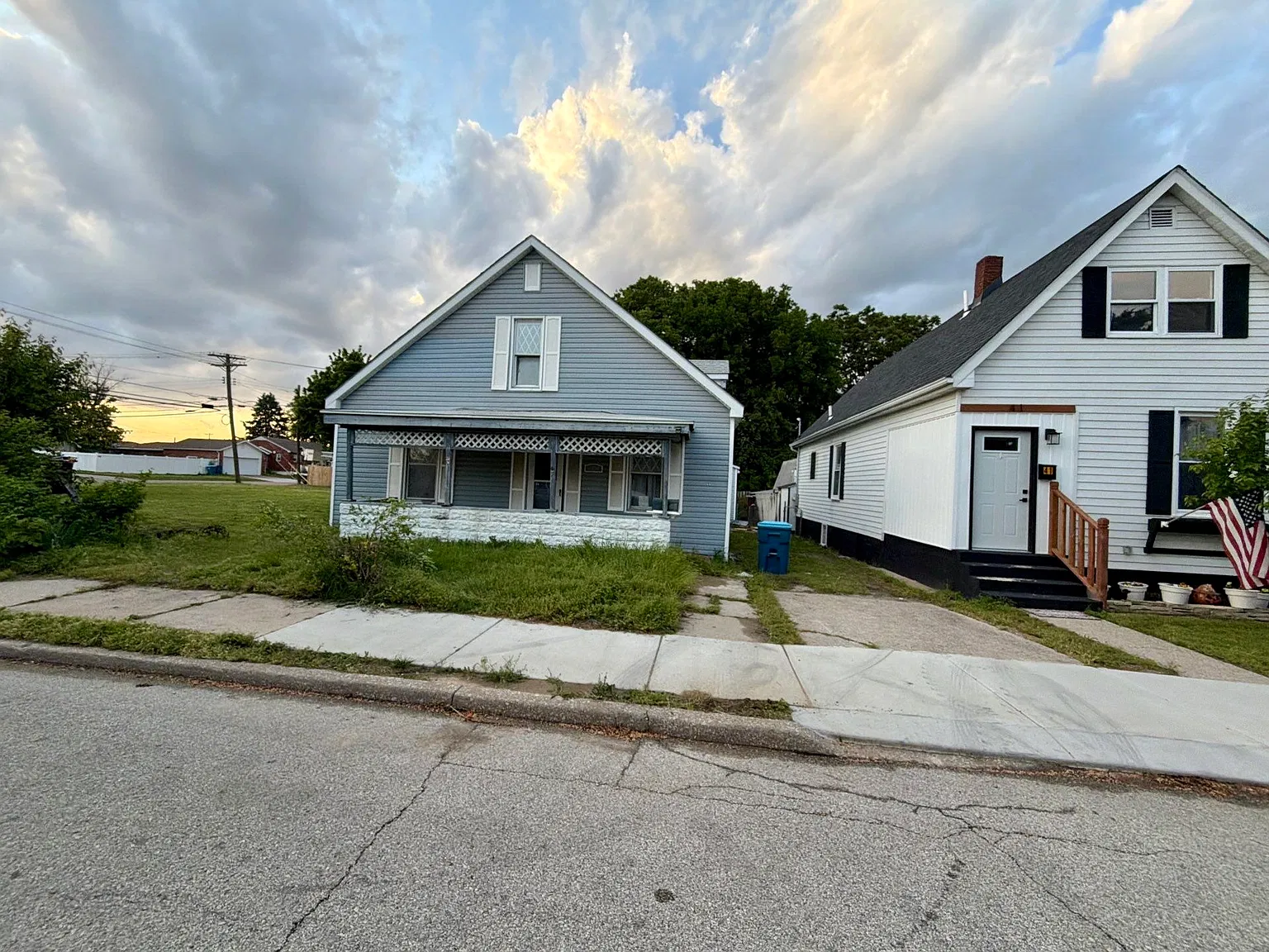 4 bed, 1.5 bath, 1080 sqft, $1,095 — Photo 1