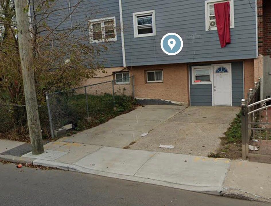 1st image of 2232 Collier Ave #2
