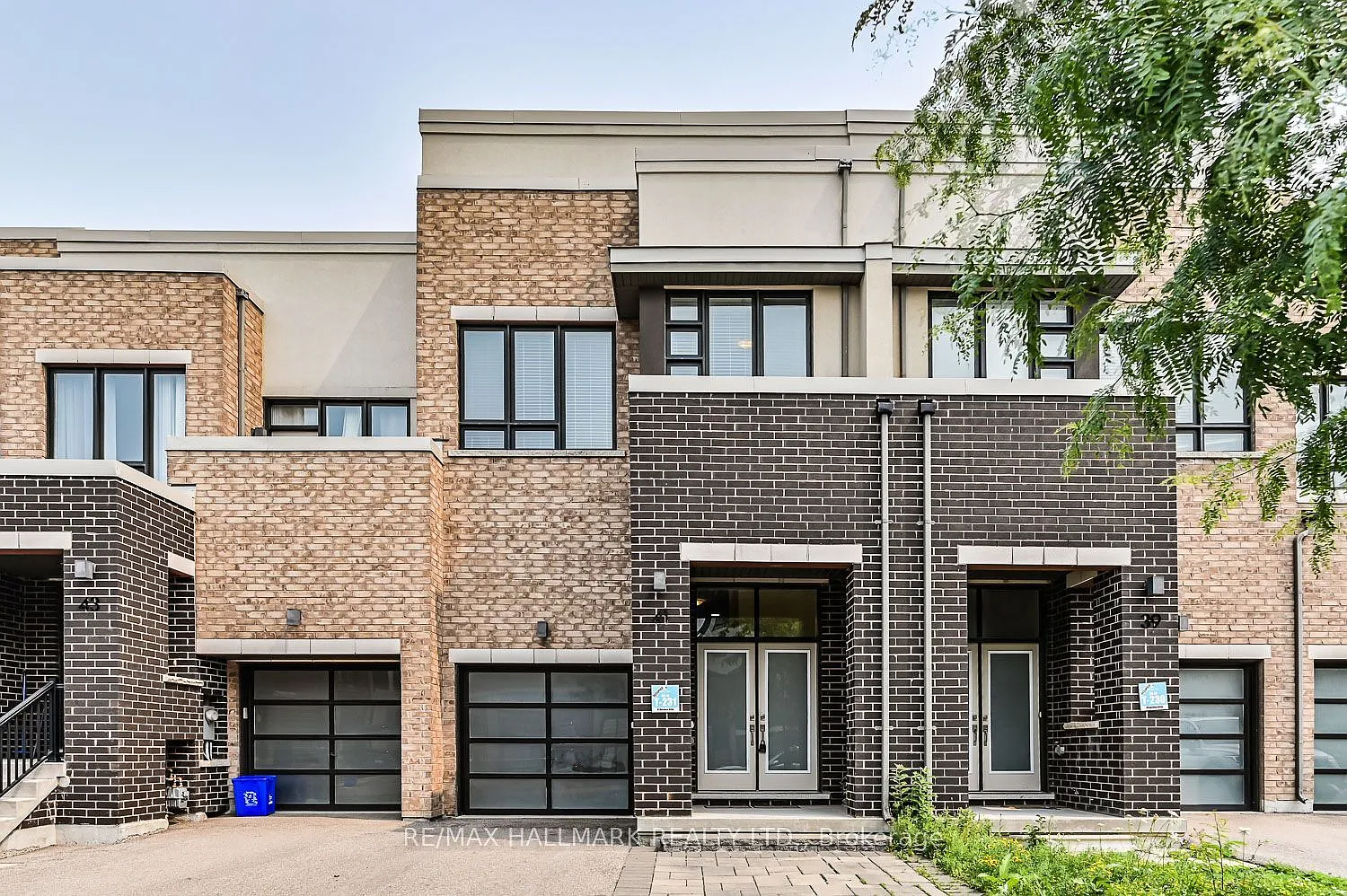 3 bed, $3,800 — Photo 1