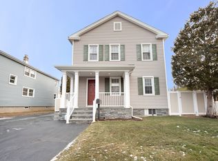 284 Chamberlain Ave, Bridgeport, CT 06606